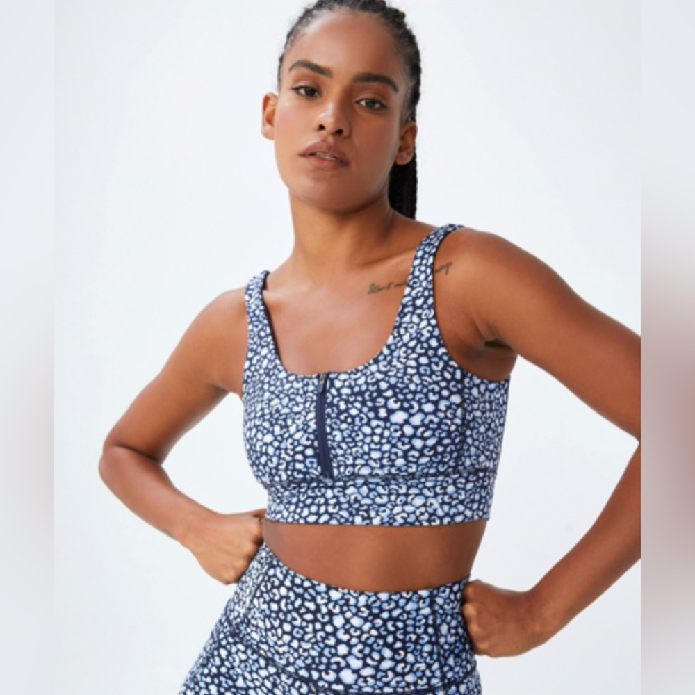 NWT Cotton On Body Ultimate Zip Front Vestlette Sports Bra